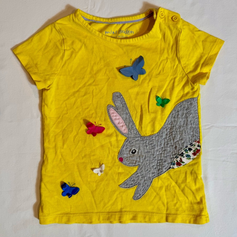 Mini Boden Bunny Butterfly Appliqué Tee Girls 2T Short Sleeves Spring Rabbit